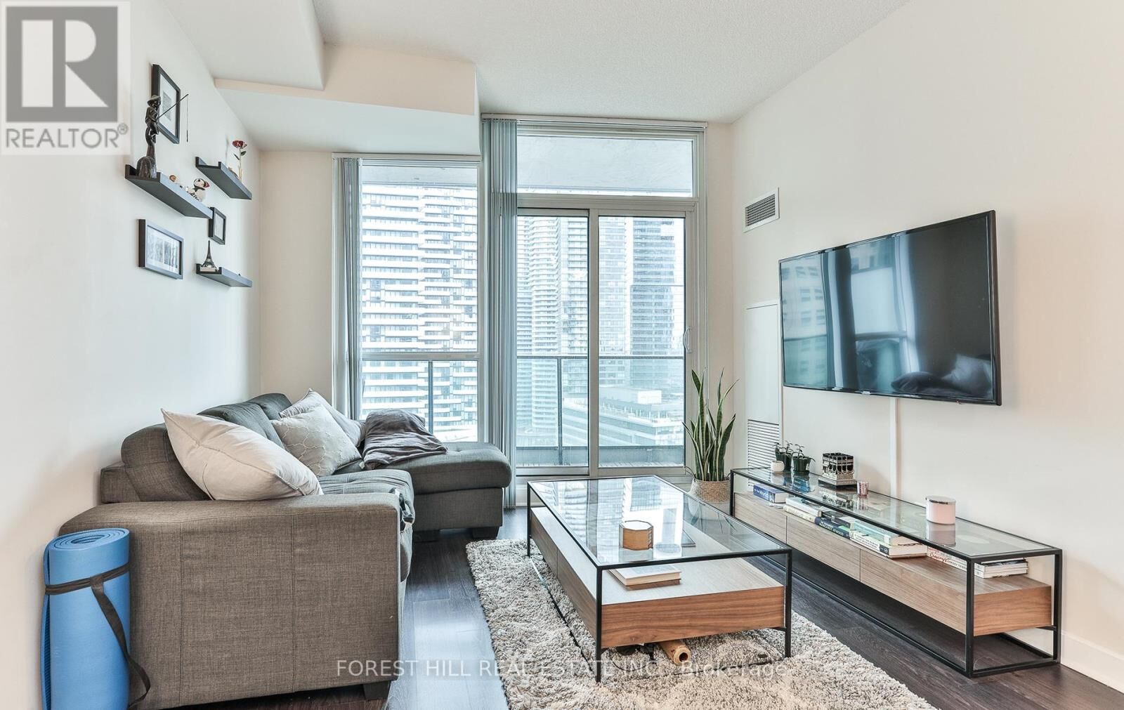 Property Photo:  33 Bay Street 2102  ON M5J 2Z3 