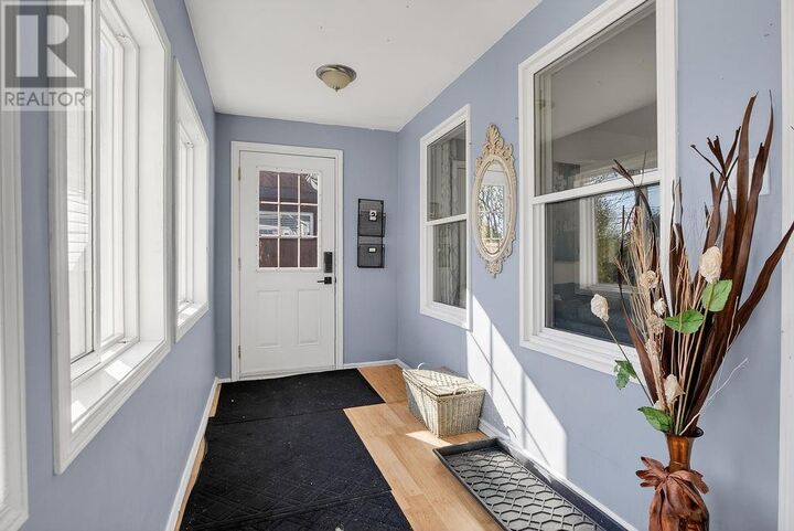 Property Photo:  32 Hanna Avenue  ON P0M 1H0 