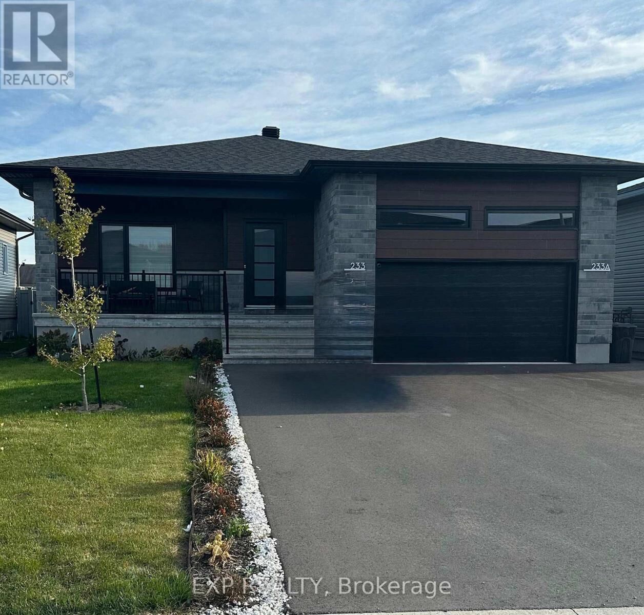 Property Photo:  233 Cypress Street  ON K0A 2M0 