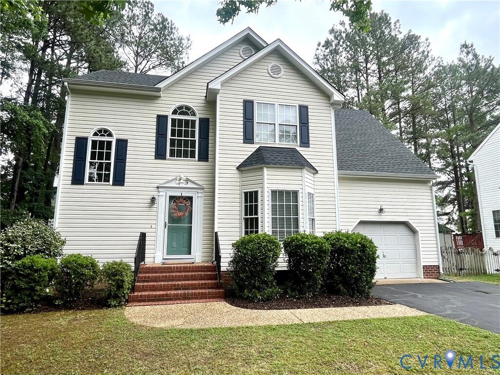 Property Photo: 10517 Park Tree Place VA 23060
