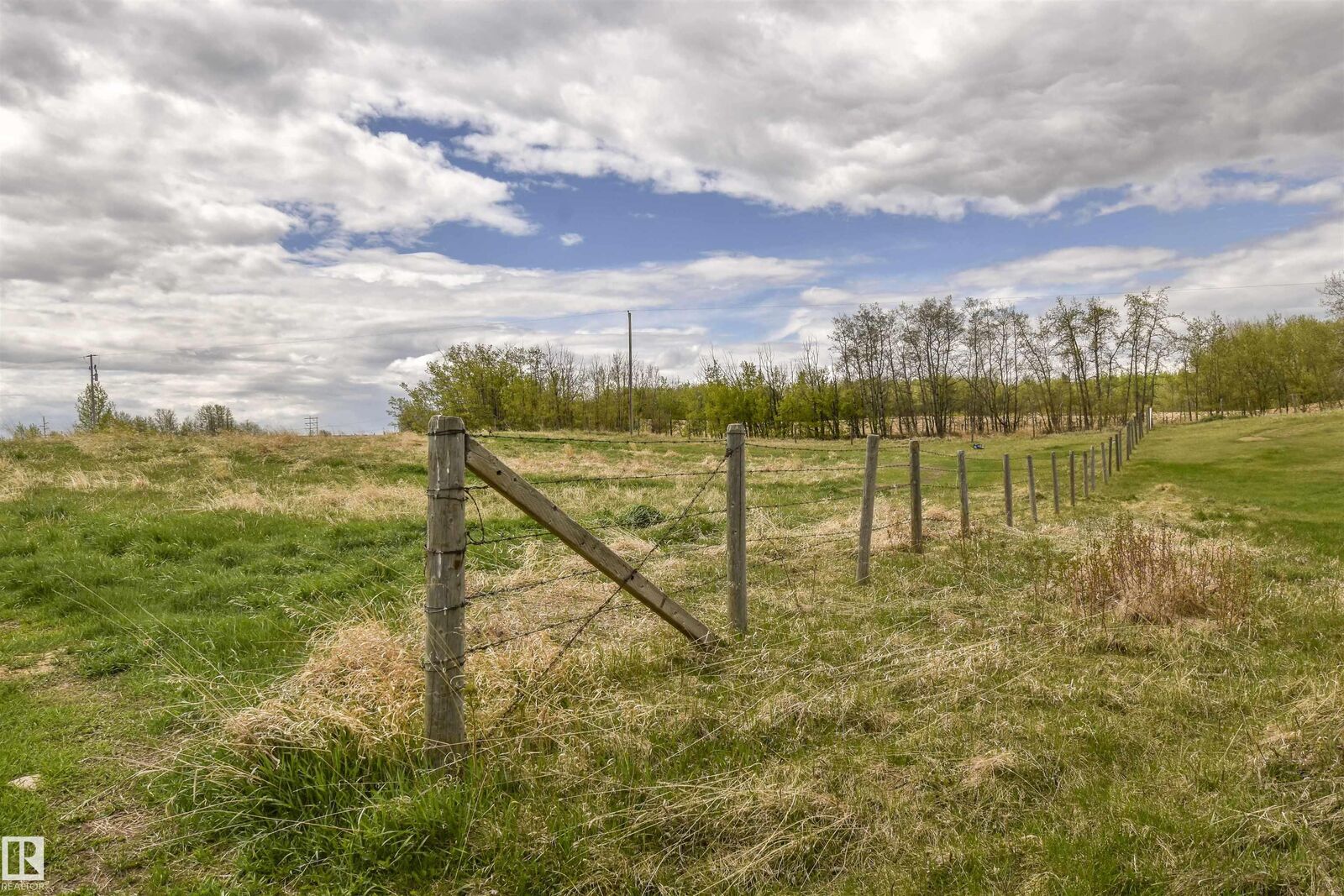 Property Photo:  53205A Rge Rd 35  AB T0E 2K0 