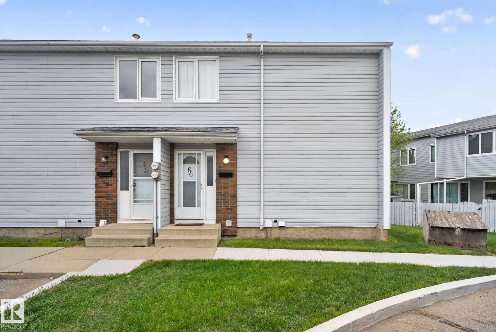 Property Photo:  66 Amberly Crest NW  AB T5A 2H9 