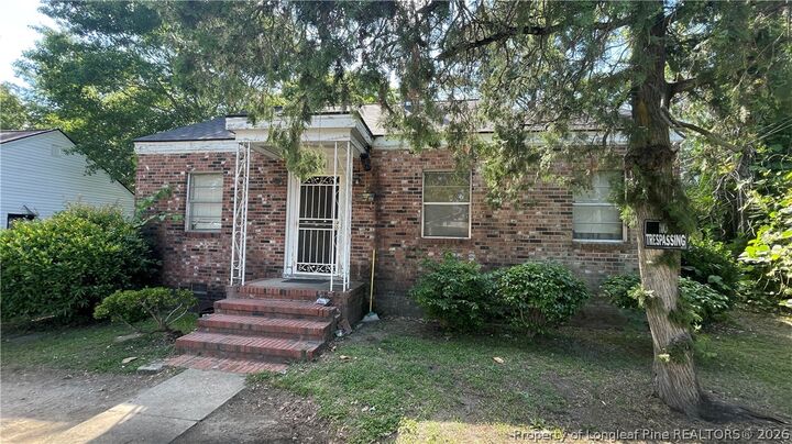 Property Photo: 1203 Hillsboro Street NC 28301