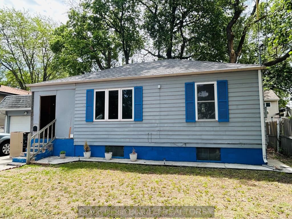 Property Photo:  519 E Ashton  NE 68801 