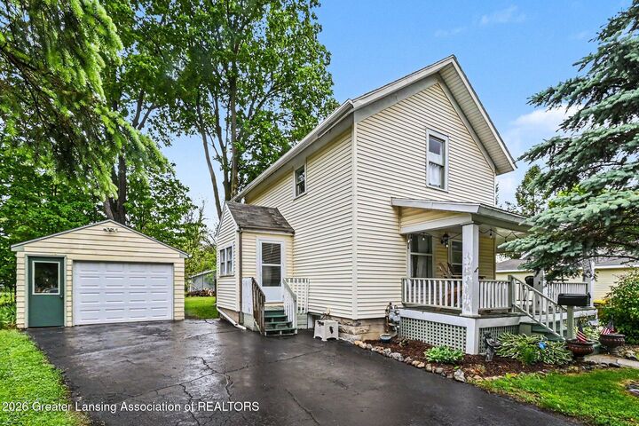 Property Photo:  214 Crossman Street  MI 48895 