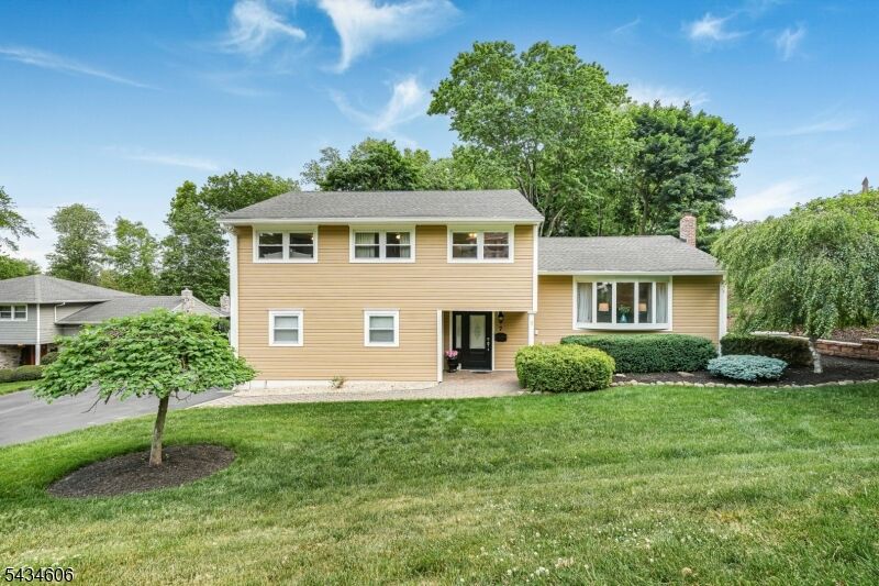 Property Photo:  7 Kossuth Pl  NJ 07470 
