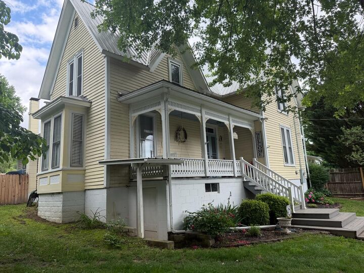 Property Photo: 283 Webster St WV 24910