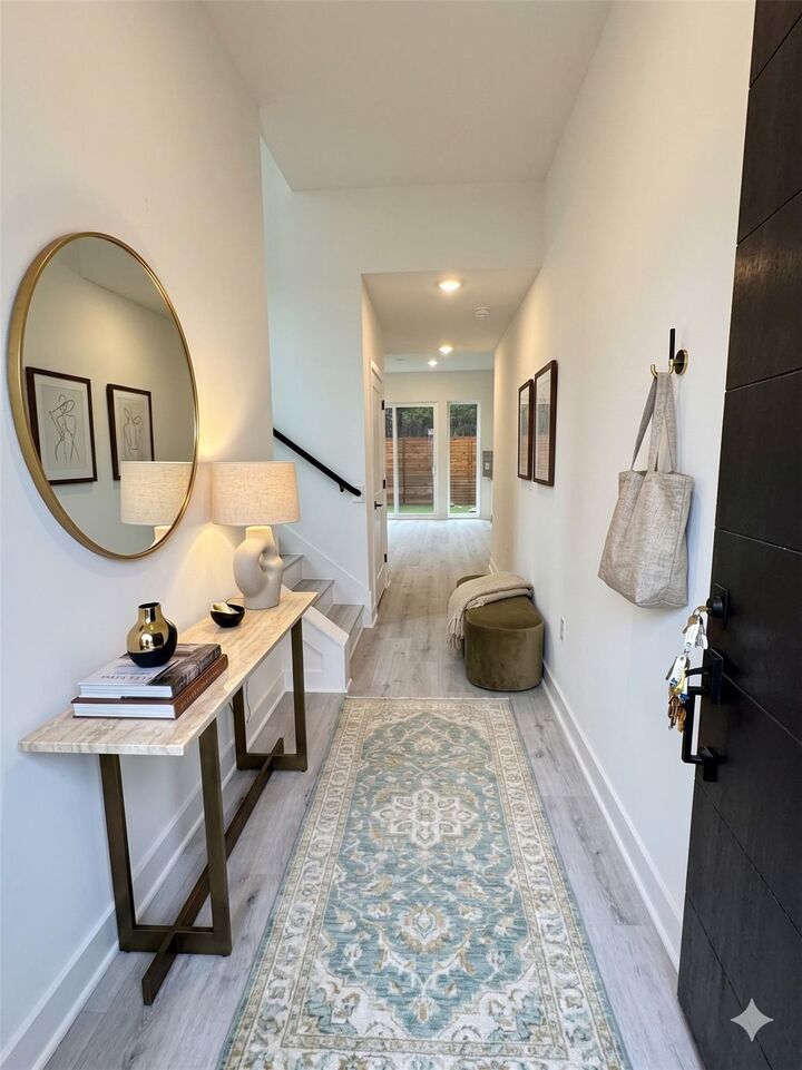 Property Photo:  2000 Riverside Farms 13101  TX 78741 