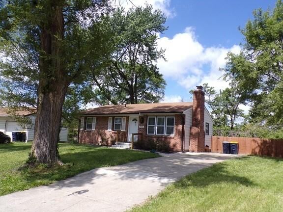 Property Photo:  4330 Laurel Avenue  MO 64133 