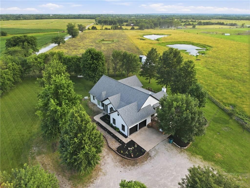 Property Photo:  31700 Osawatomie Road  KS 66071 