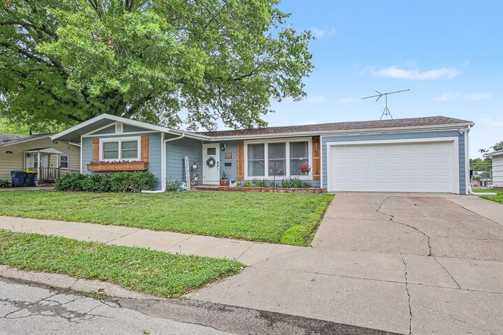 Property Photo:  606 Madison Street  IA 50219 