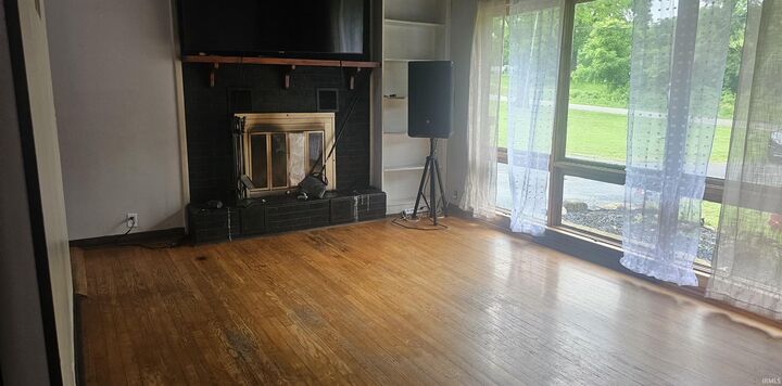 Property Photo:  577 W Degonia Road  IN 47601 