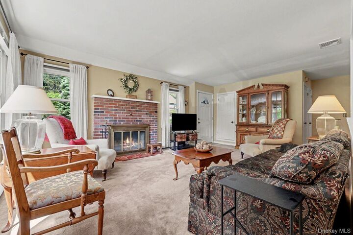 Property Photo:  22 Manor Way  NY 10509 