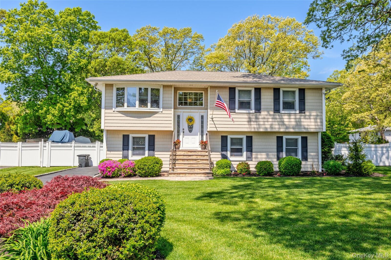 Property Photo:  46 Hewitt Boulevard  NY 11934 