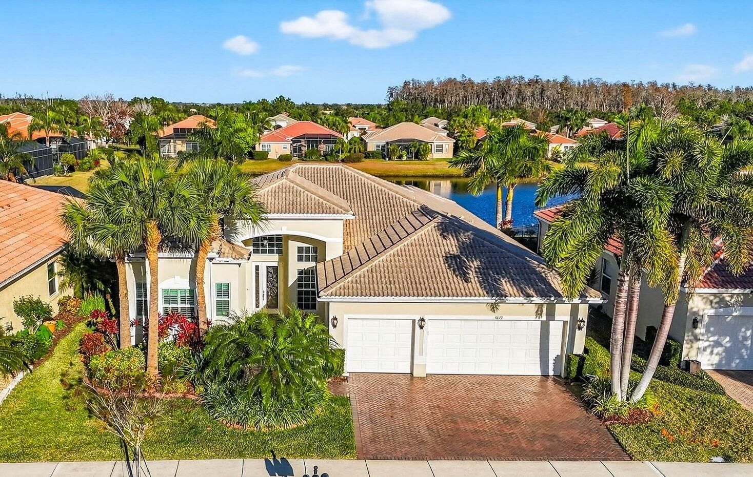 Property Photo:  5073 Ruby Flats Drive  FL 33598 