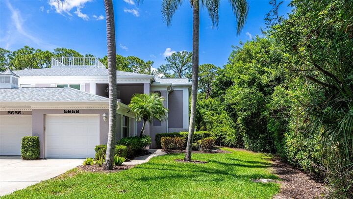 Property Photo:  5658 Sheffield Greene Circle 66-17  FL 34235 