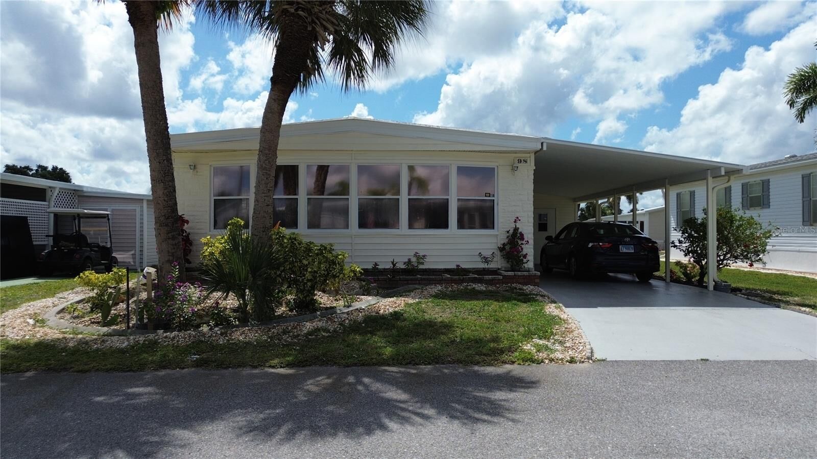 Property Photo: 2100 Kings Highway 98 FL 33980