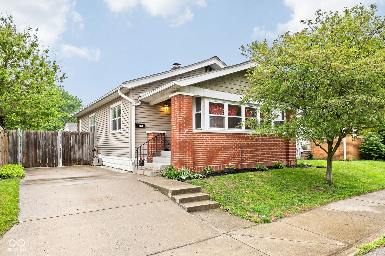 Property Photo:  1024 N Colorado Avenue  IN 46201 
