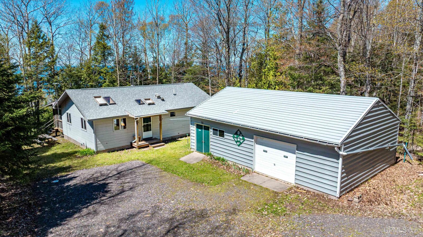 Property Photo:  49190 Upper Freda Shores Road  MI 49905 