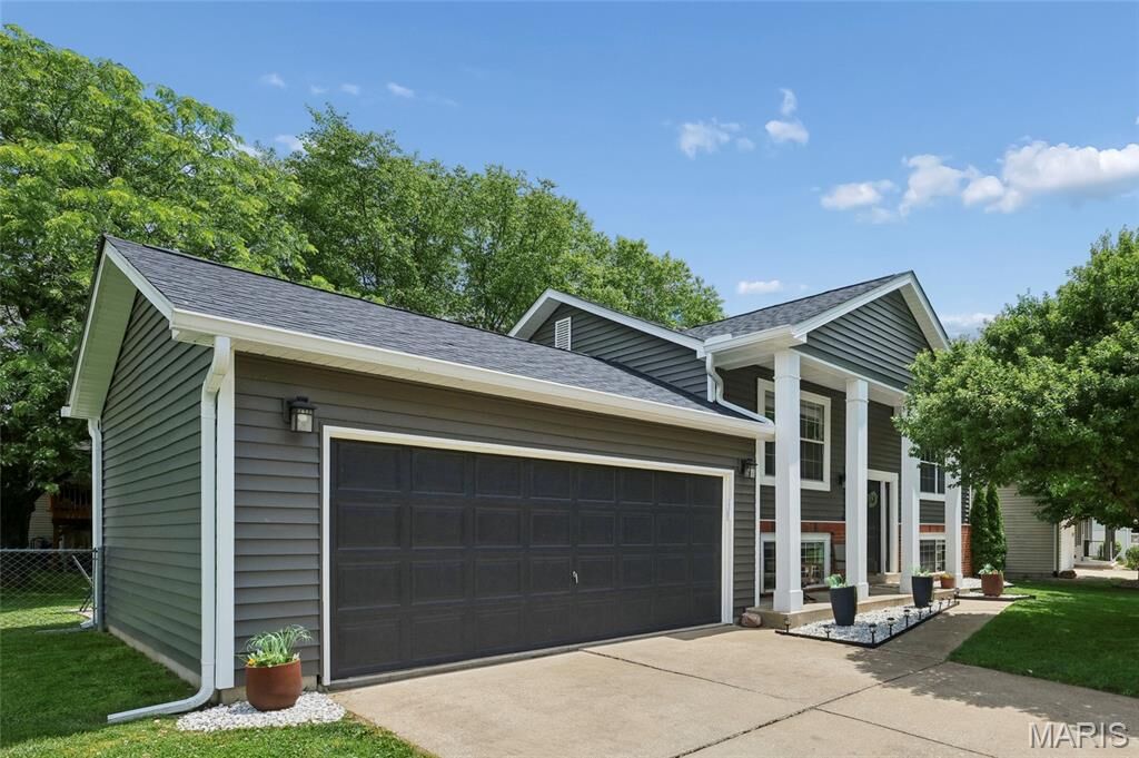 Property Photo:  623 Sunward Drive  MO 63368 