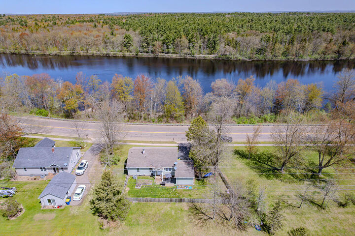 Property Photo: 2615 W Main St WI 54452