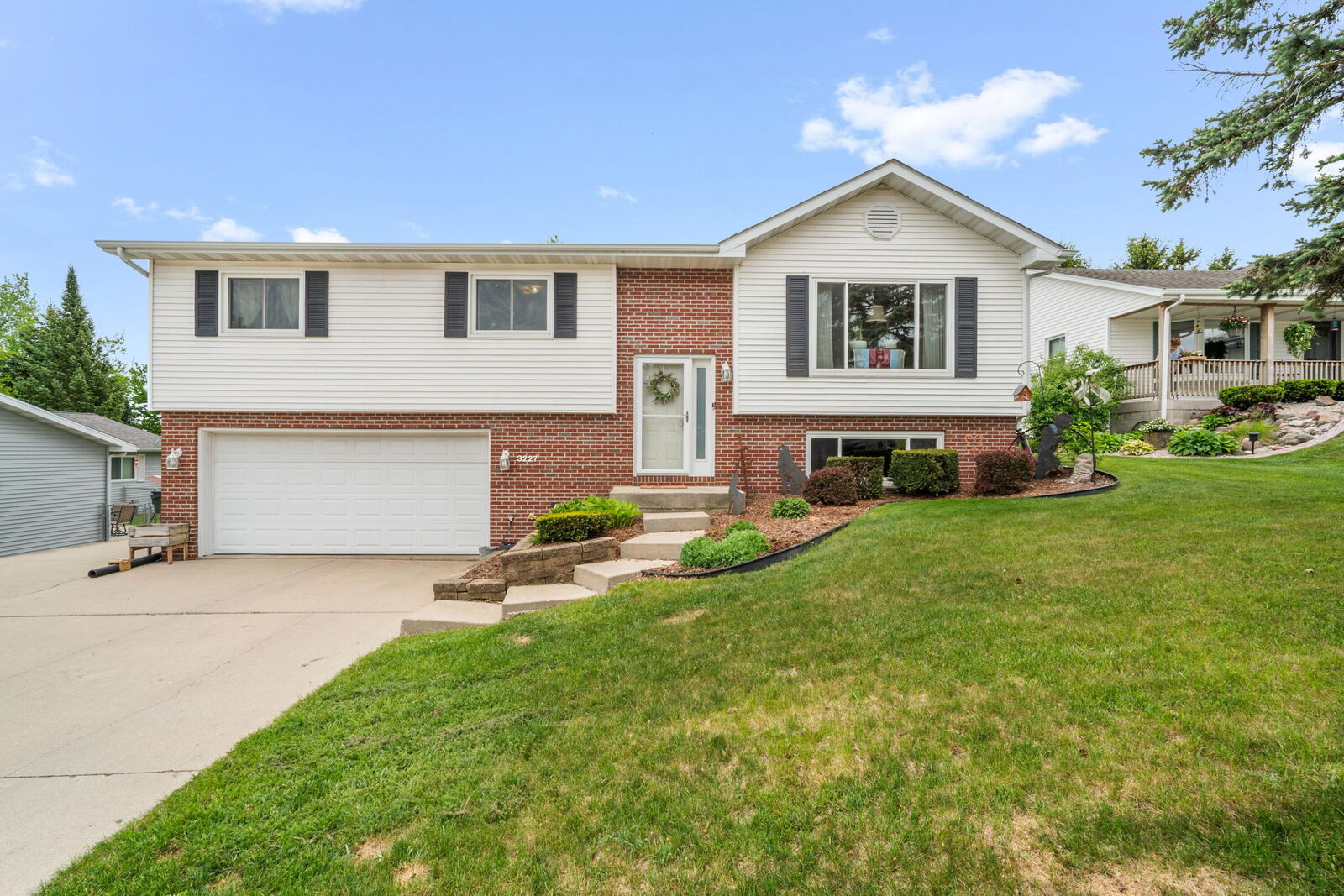 Property Photo: 3227 Windsor Pl WI 53090