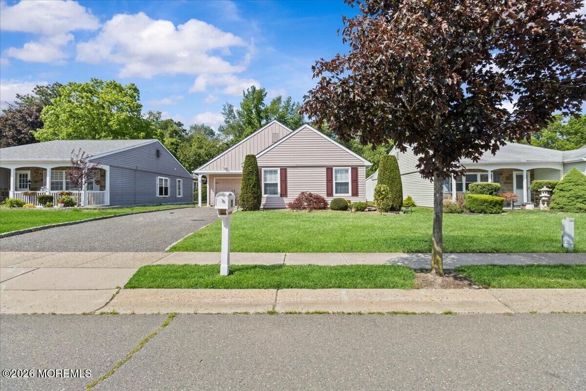 Property Photo:  18 Banbury Avenue  NJ 08759 
