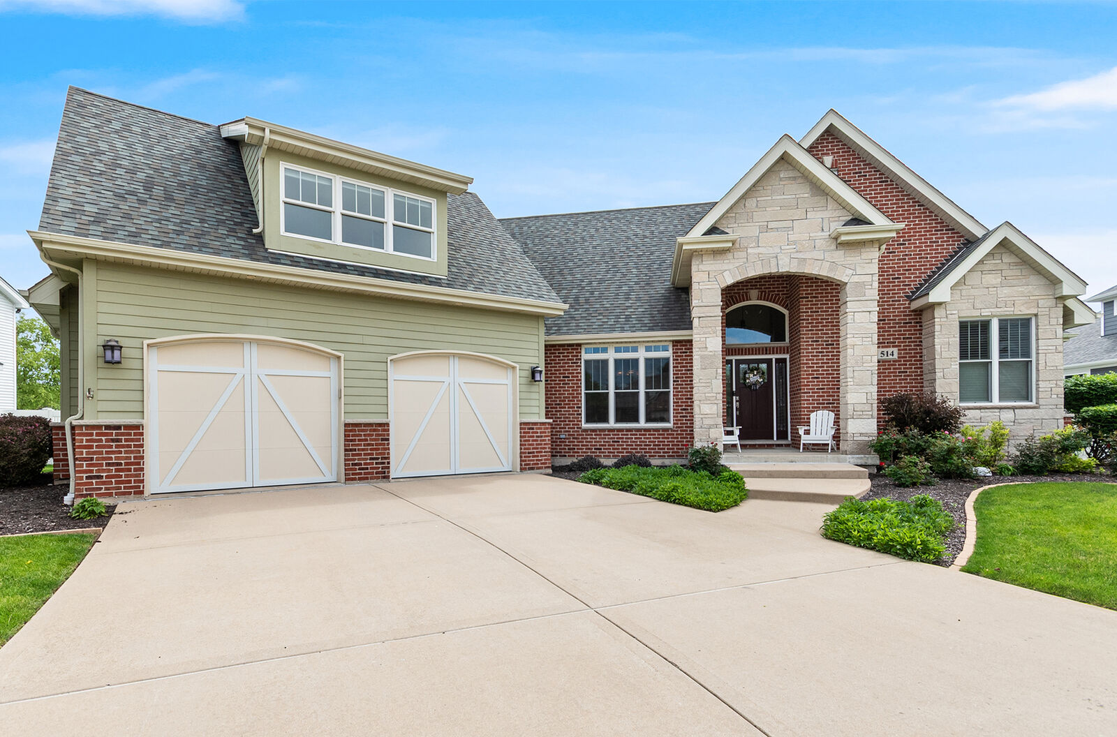 Property Photo: 514 Rollingwood Drive IL 60404
