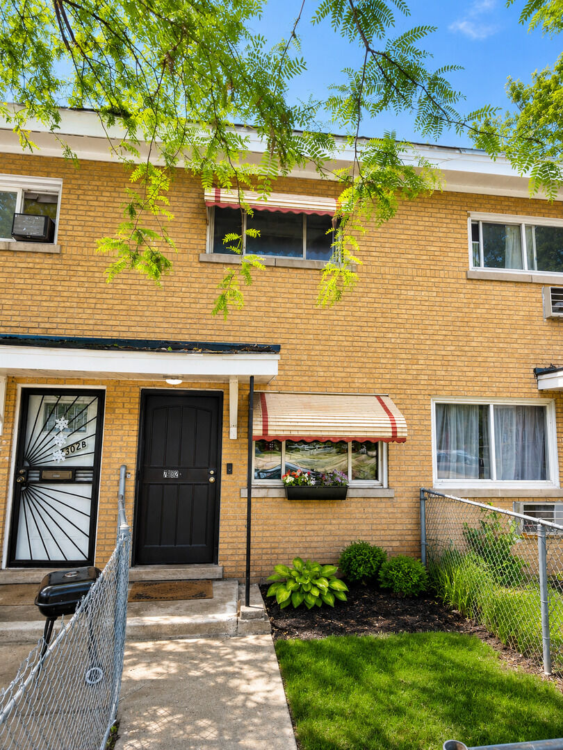 Property Photo:  7302 S Dorchester Avenue A  IL 60619 