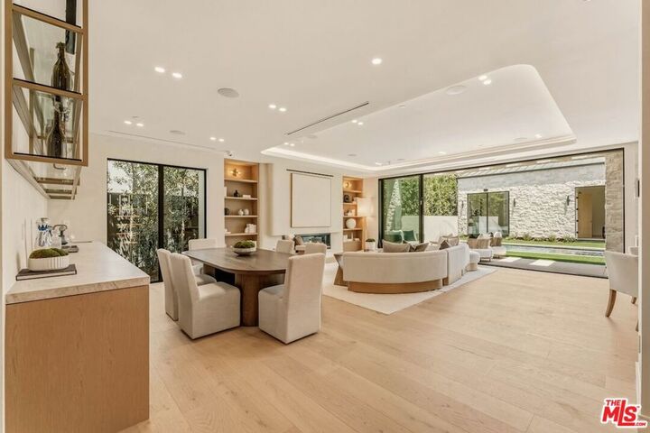 Property Photo:  4628 Saloma Avenue  CA 91403 