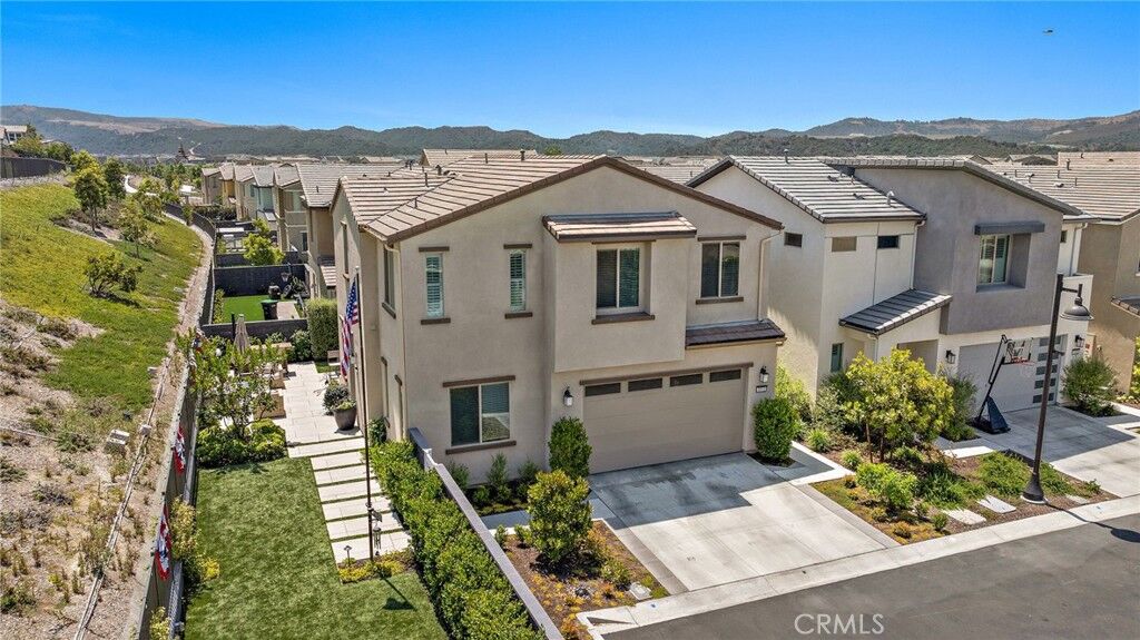 Property Photo:  3372 Ivy Way  CA 92694 