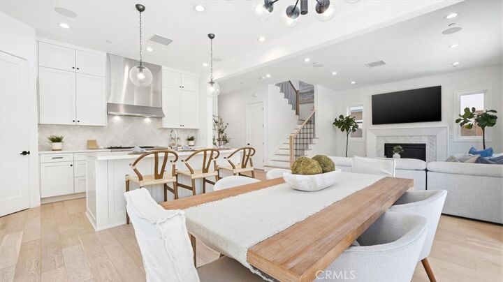 Property Photo: 2420 Sebald CA 90278