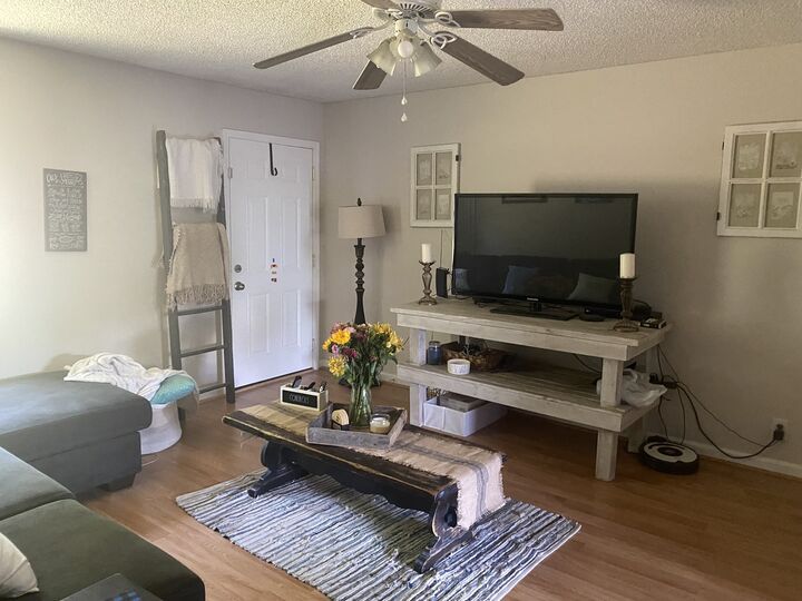 Property Photo:  545 Moncrief Ave  TN 37072 