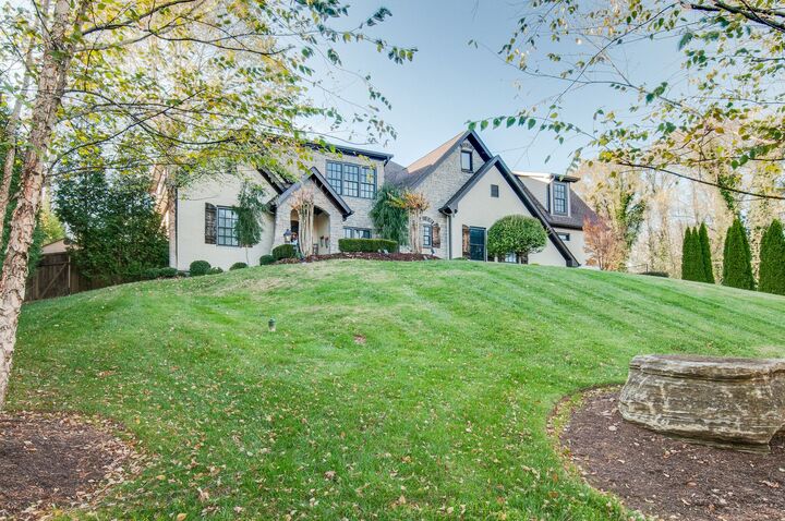 Property Photo:  4001 Wallace Ln  TN 37215 