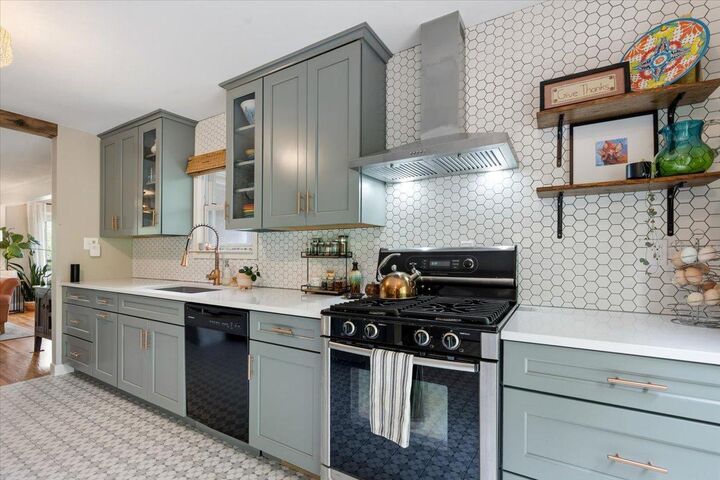 Property Photo:  425 County Road 19  MN 55364 