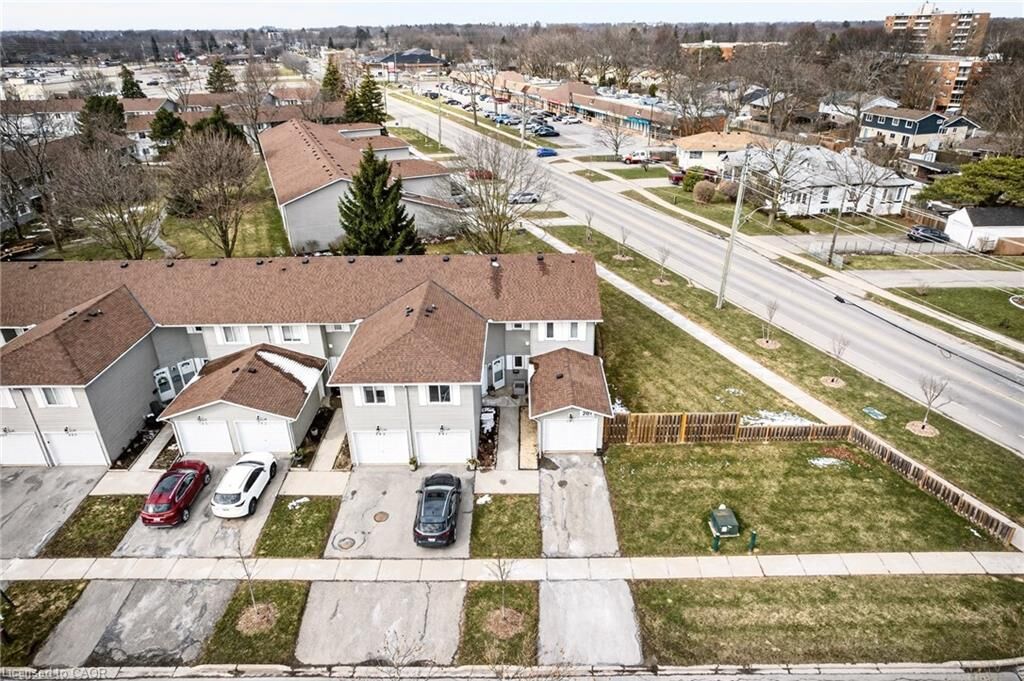 Property Photo:  201 Dorchester Boulevard 101  ON L2M 7W1 