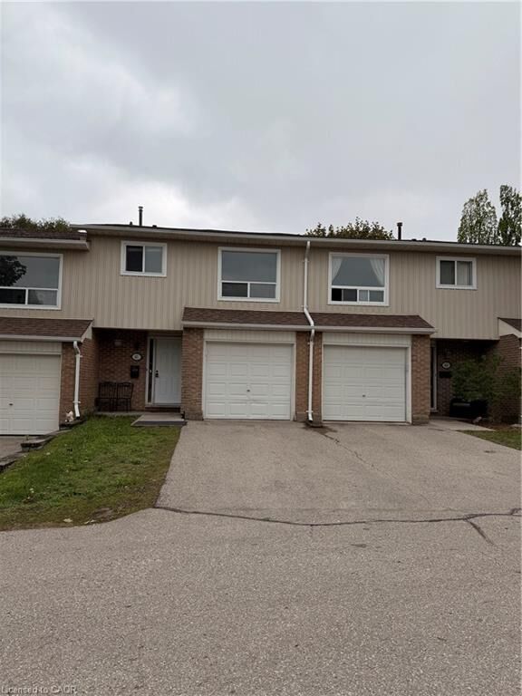 Property Photo:  279 Bluevale Street 61  ON N2J 4L8 