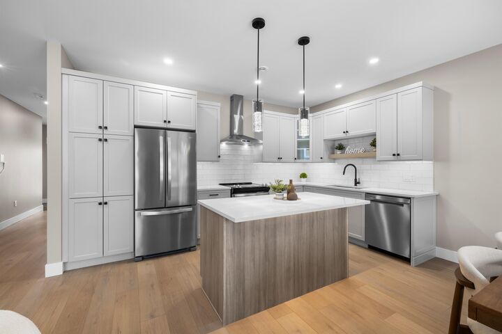 Property Photo:  7 Anne Avenue  PE C1C 0X1 
