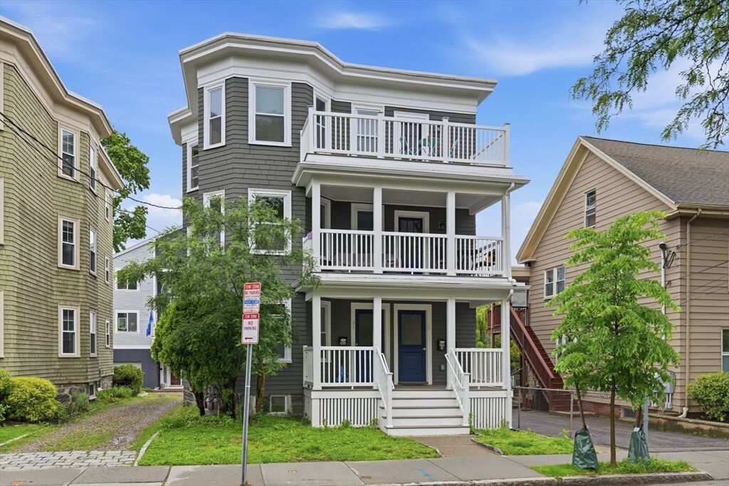 Property Photo:  29-31 Cushing St 3  MA 02138 