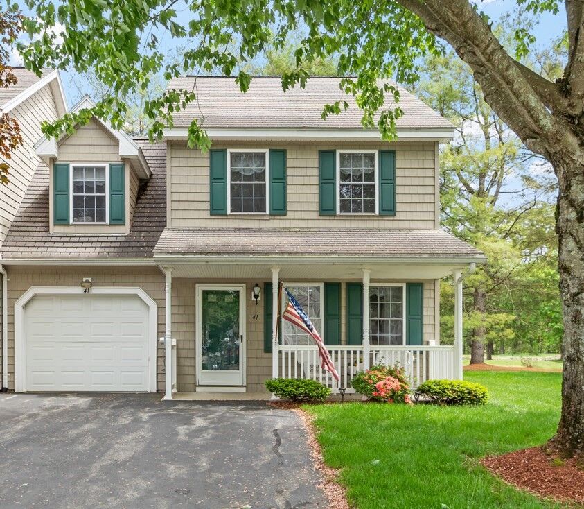 Property Photo:  41 Fairway Dr 41  MA 01876 