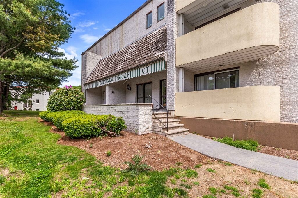 Property Photo:  295 W Wyoming Ave 7B  MA 02180 