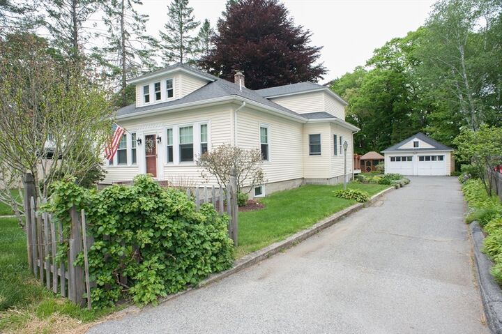 Property Photo:  172 Sutton St  MA 01534 