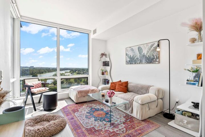 Property Photo:  615 6 Avenue SE 808  AB T2G 1S2 
