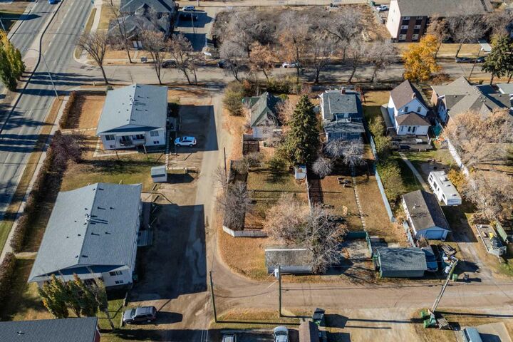 Property Photo: 4807 B 47 Street AB T4V 1J7