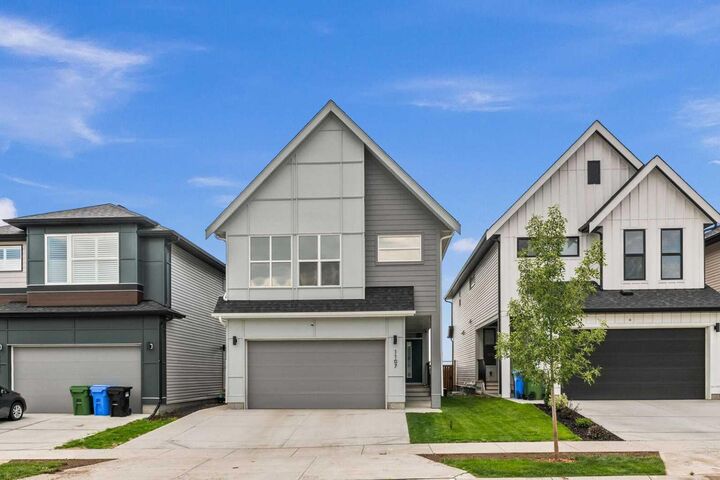 1107 Copperfield Boulevard SE — photo 1