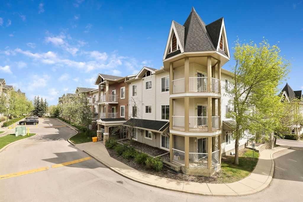Property Photo:  70 Panamount Drive NW 3313  AB T3K 5Z1 