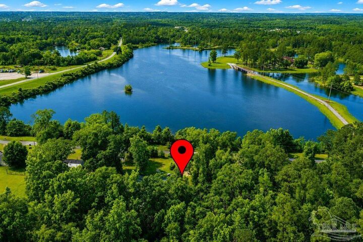 Property Photo:  631 Campbell Rd  FL 32535 