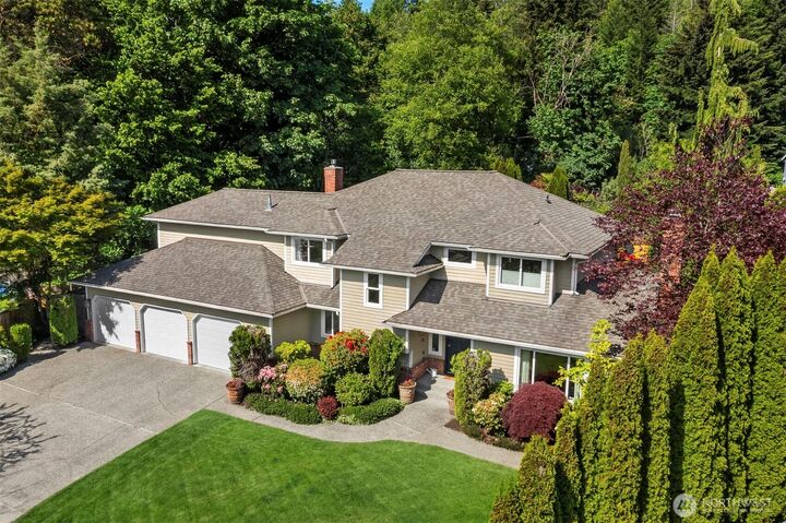 Property Photo:  4810  117th Place NE  WA 98033 