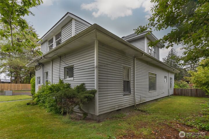 Property Photo: 3322 3324 S 10th Street WA 98405