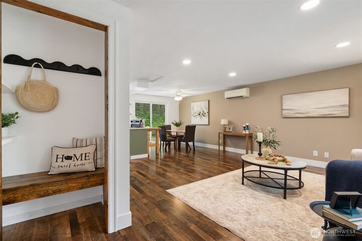 Property Photo:  6951 SE Olalla Valley Road  WA 98367 